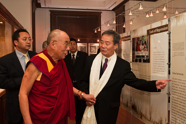 Dalai_Lama_Harry_Wu_LRF2009.jpg