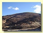 Die Shey Gompa ist ein bekannter Pilgerort im Oberen Dolpo.JPG