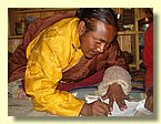 Tulku Tsewang Dorje schreibt.JPG