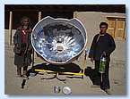 Nutzung des Solarkochers zum Wasserkochen.JPG